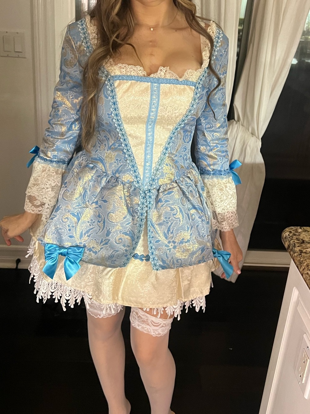Leg avenue 2000s costume